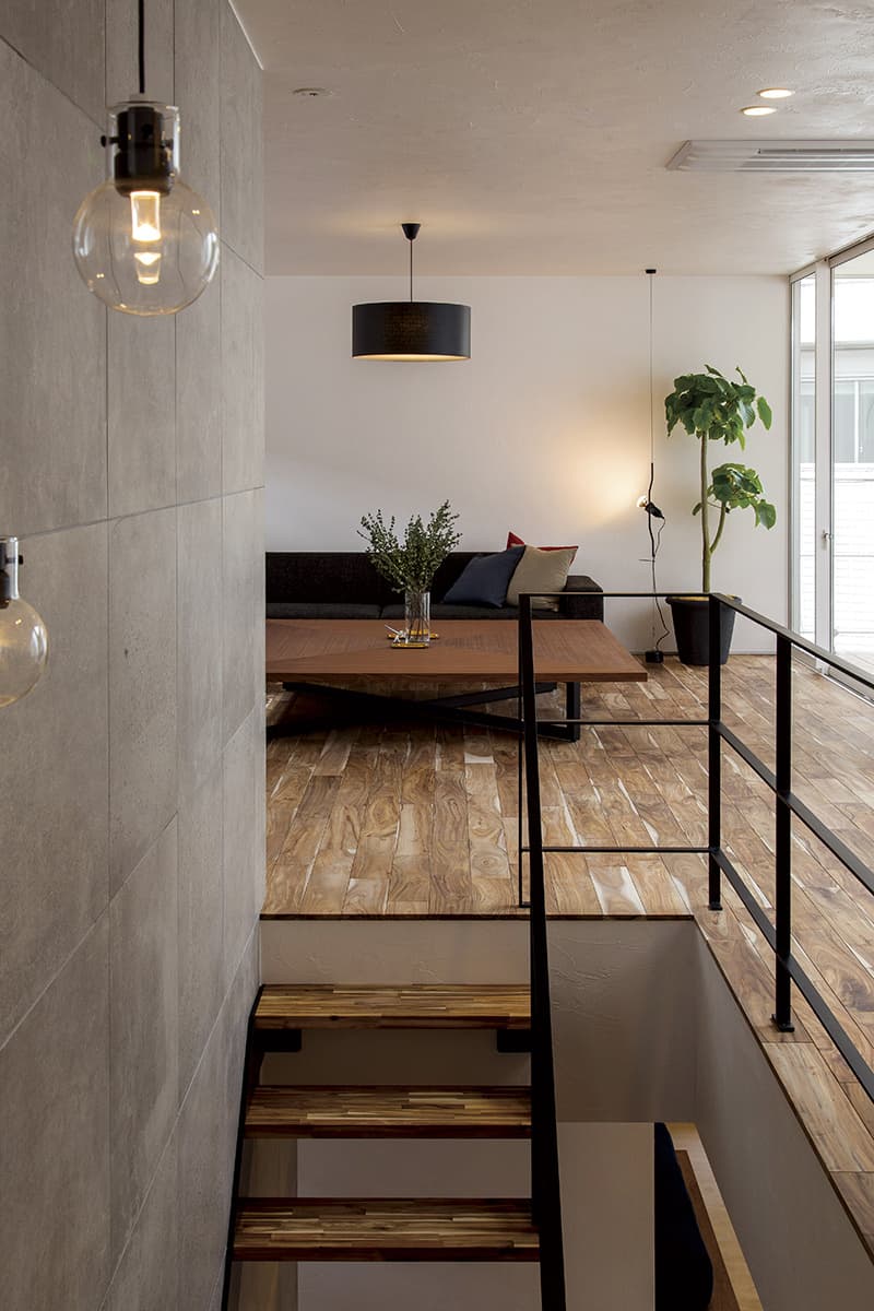 アカシアフローリングの二階リビング